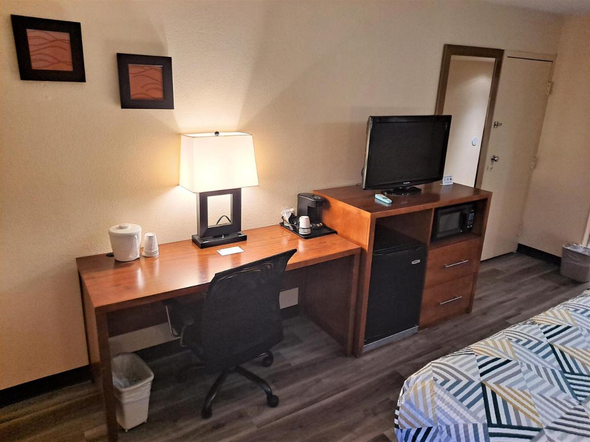 6 Md Baltimore West Hotel